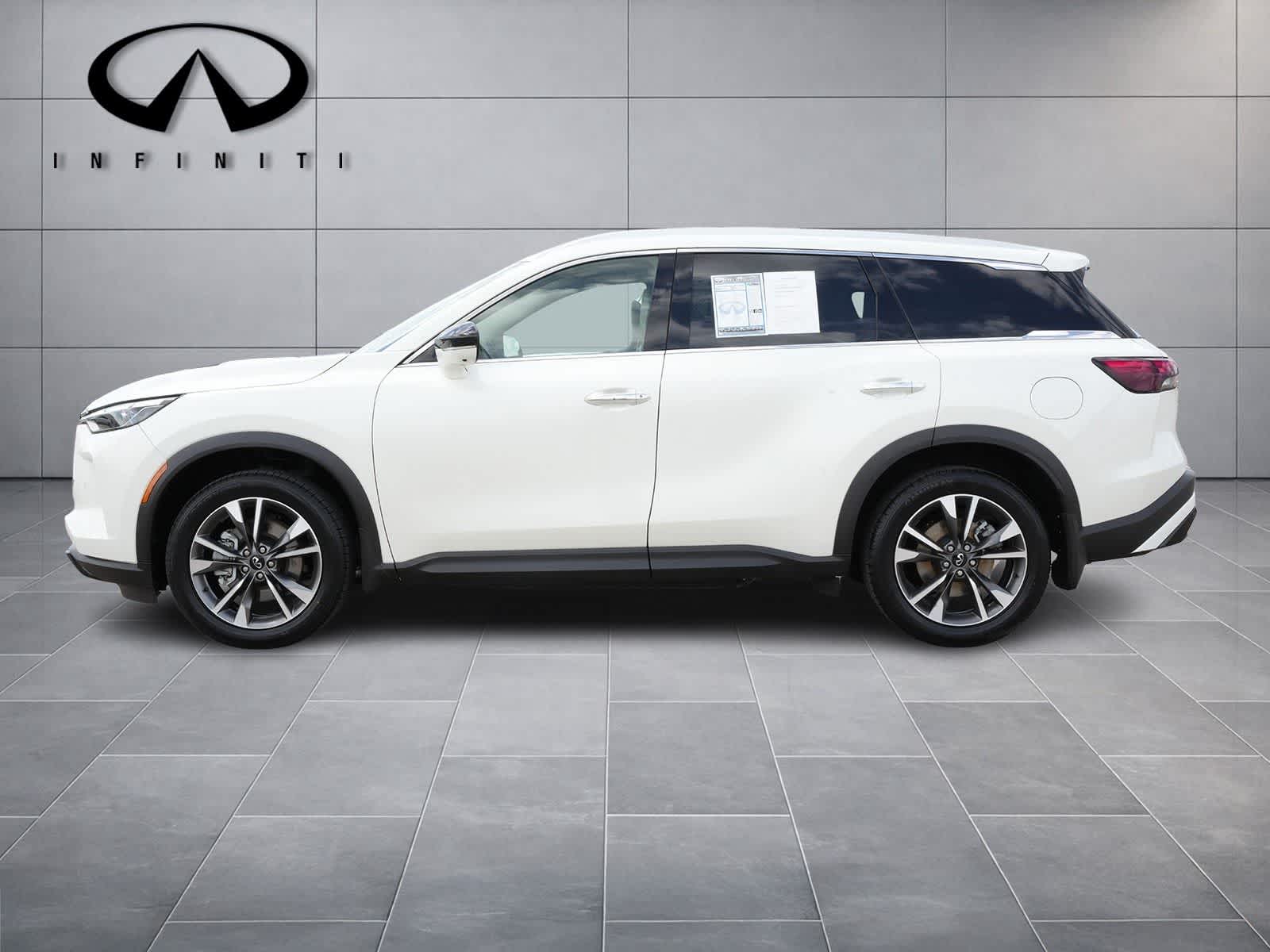 Thumbnail: 2023 INFINITI QX60 - 4