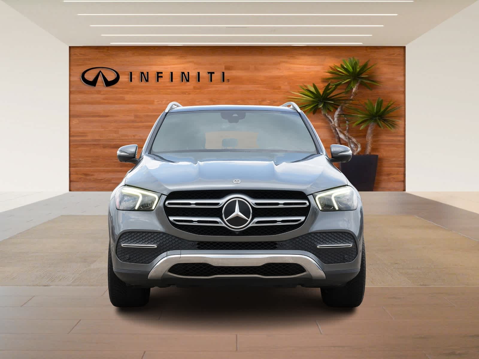 Thumbnail: 2020 Mercedes-Benz GLE - 2