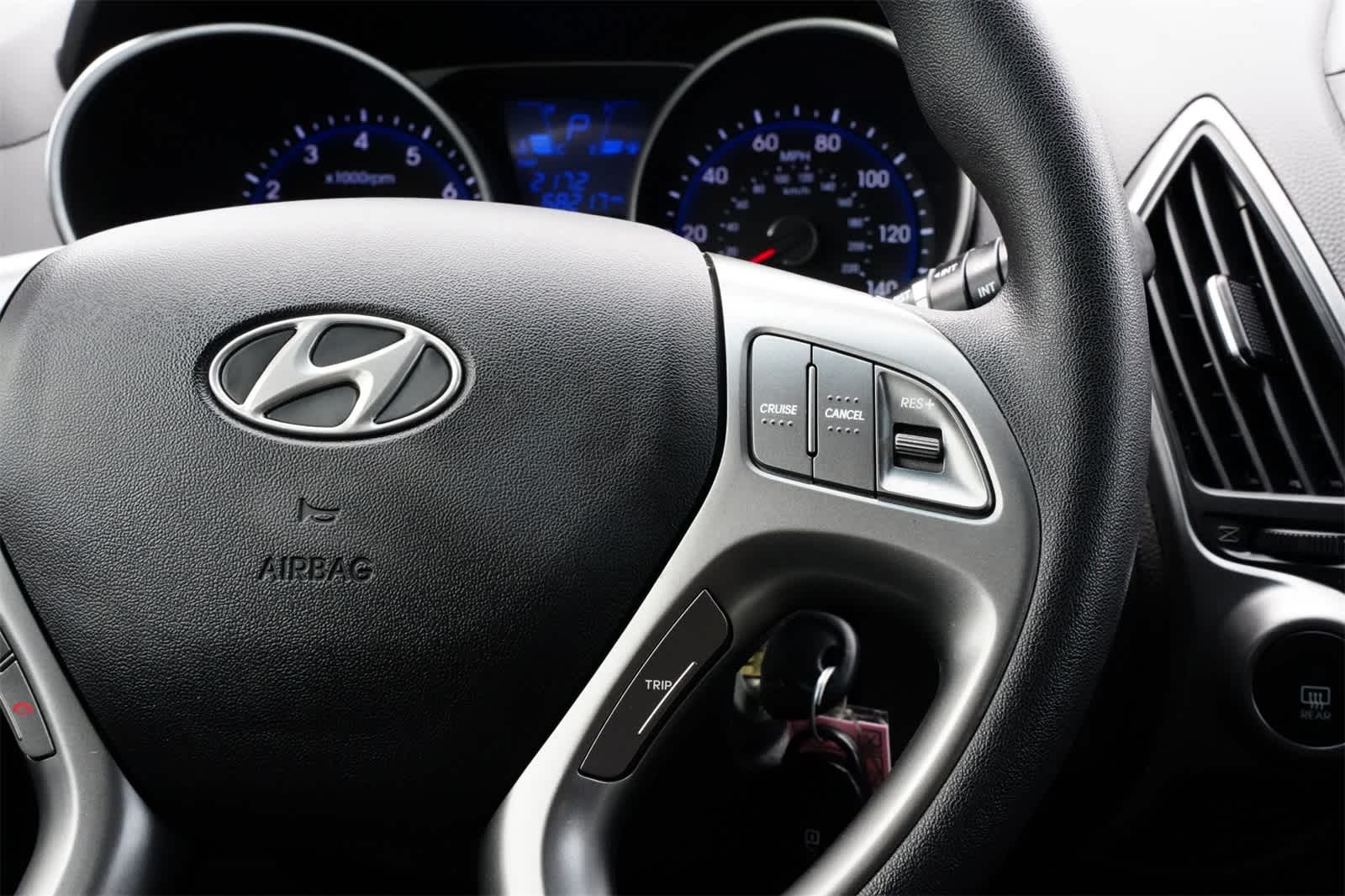 Thumbnail: 2014 Hyundai Tucson - 11