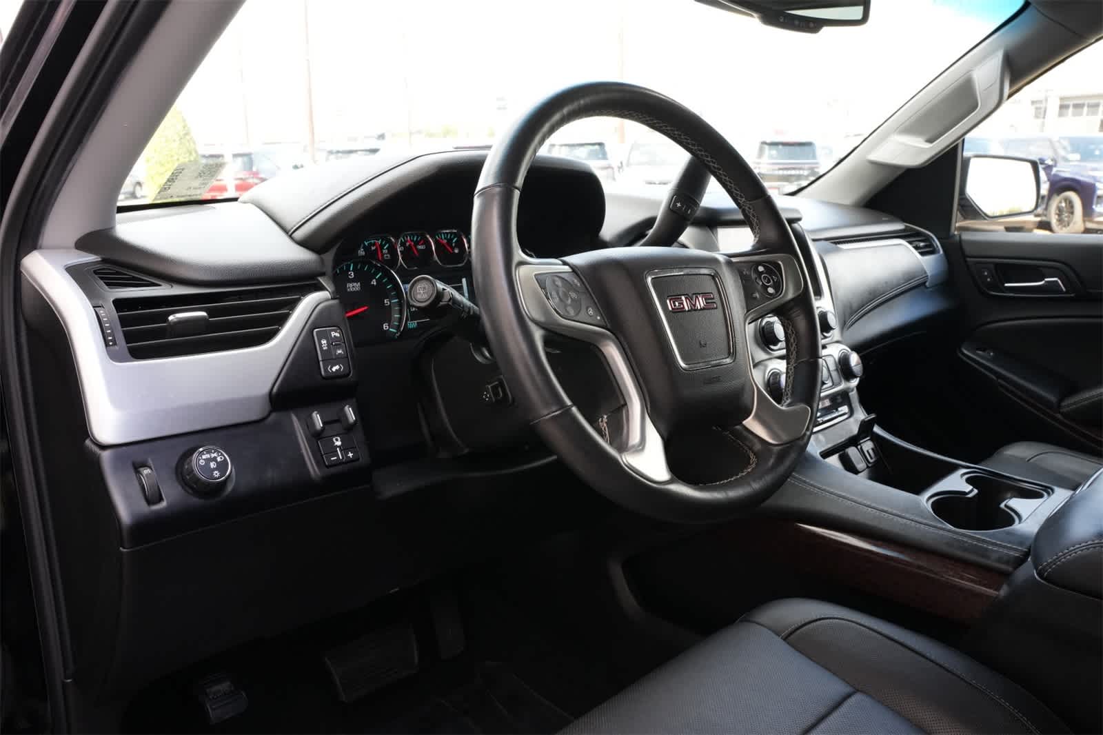 Thumbnail: 2018 GMC Yukon XL - 15