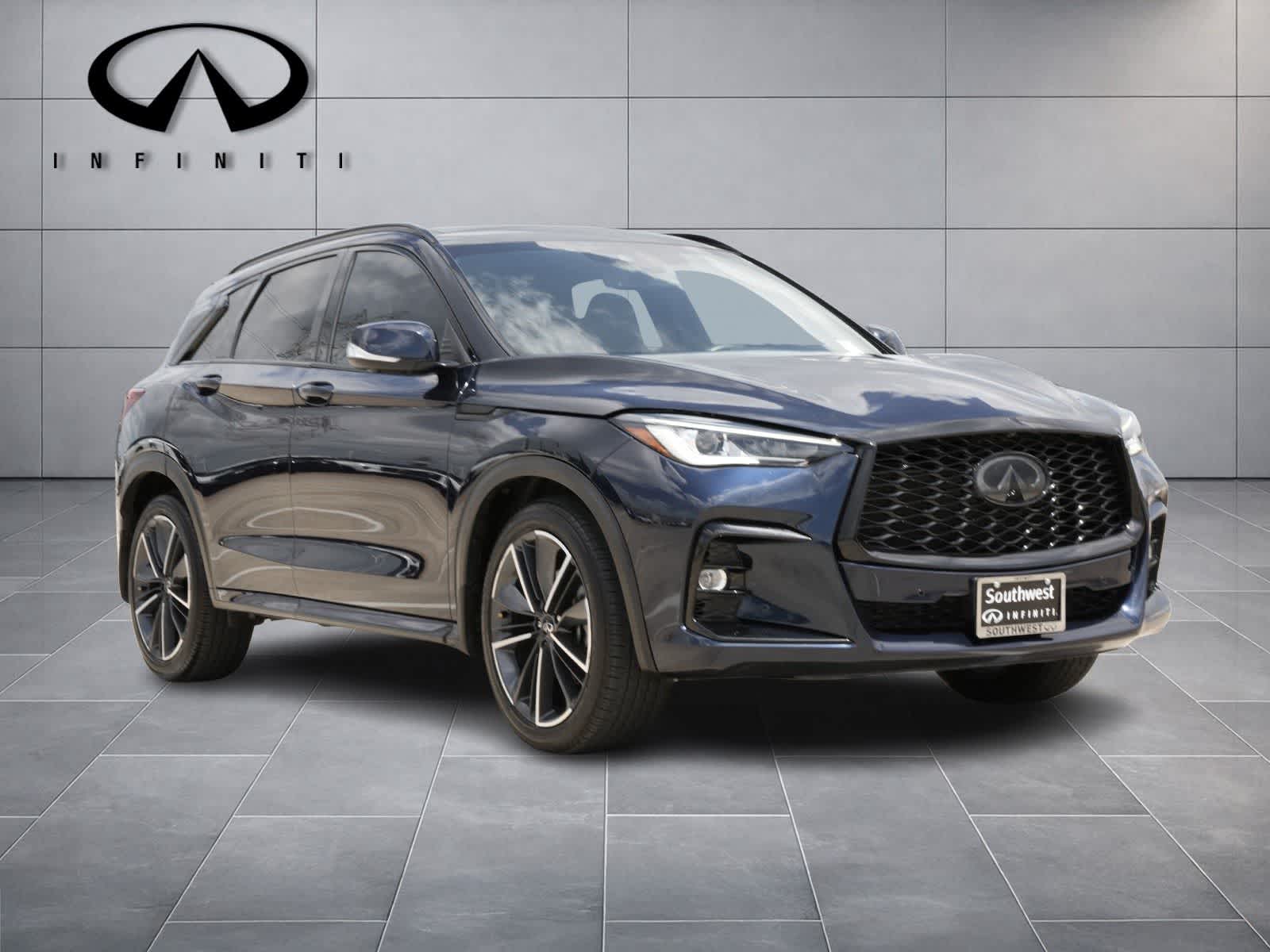 Thumbnail: 2023 INFINITI QX50 - 3