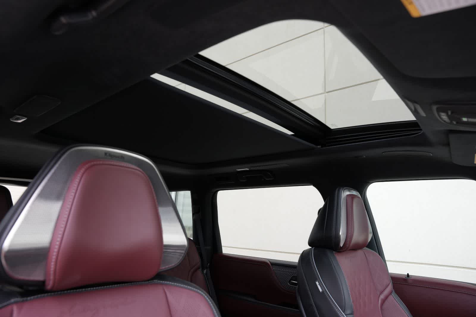 Thumbnail: 2026 INFINITI QX80 - 25