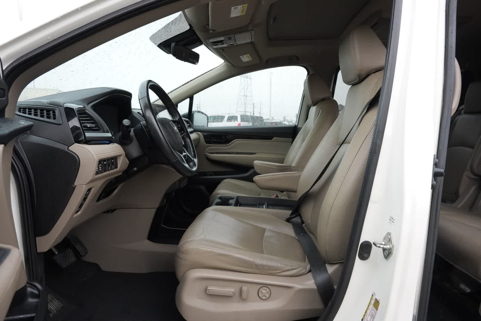 Thumbnail: 2018 Honda Odyssey - 18