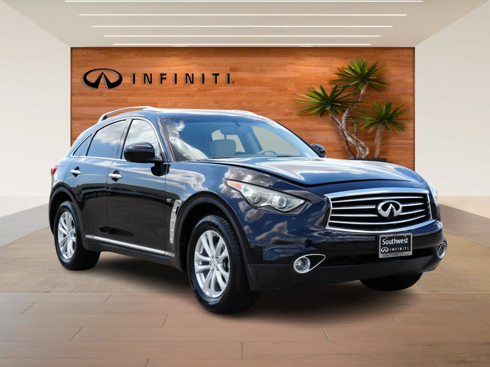 Thumbnail: 2015 INFINITI QX70 - 3