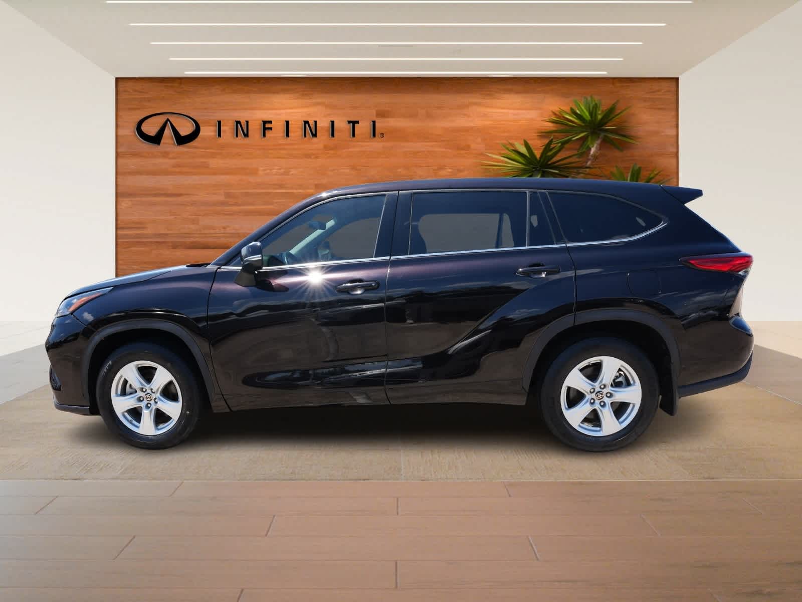 Thumbnail: 2020 Toyota Highlander - 4