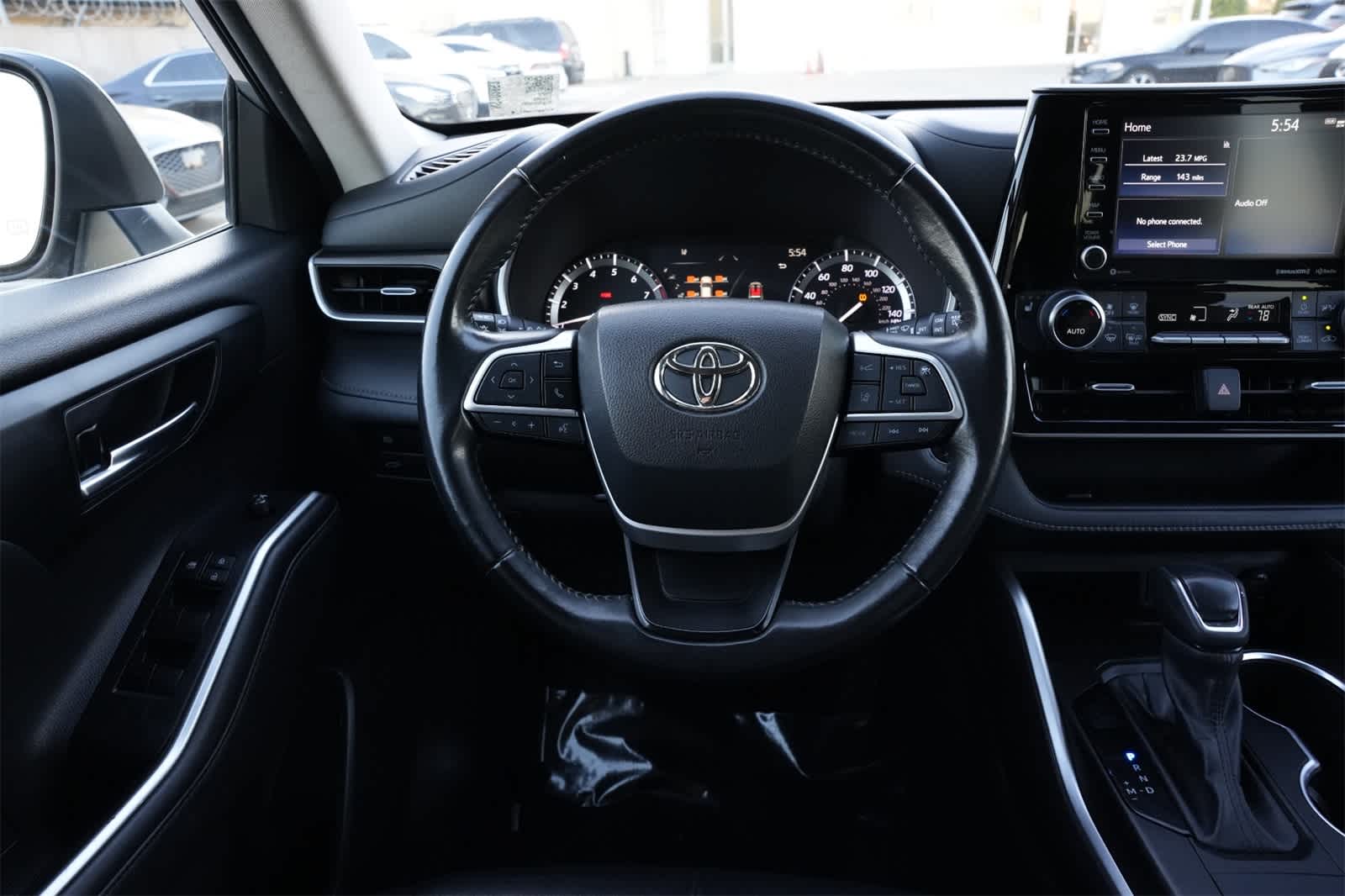 Thumbnail: 2022 Toyota Highlander - 9