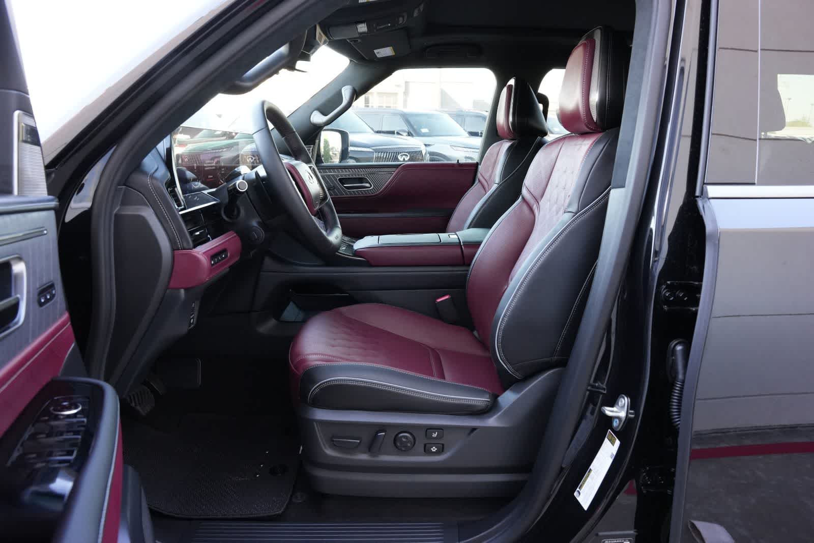 Thumbnail: 2026 INFINITI QX80 - 17
