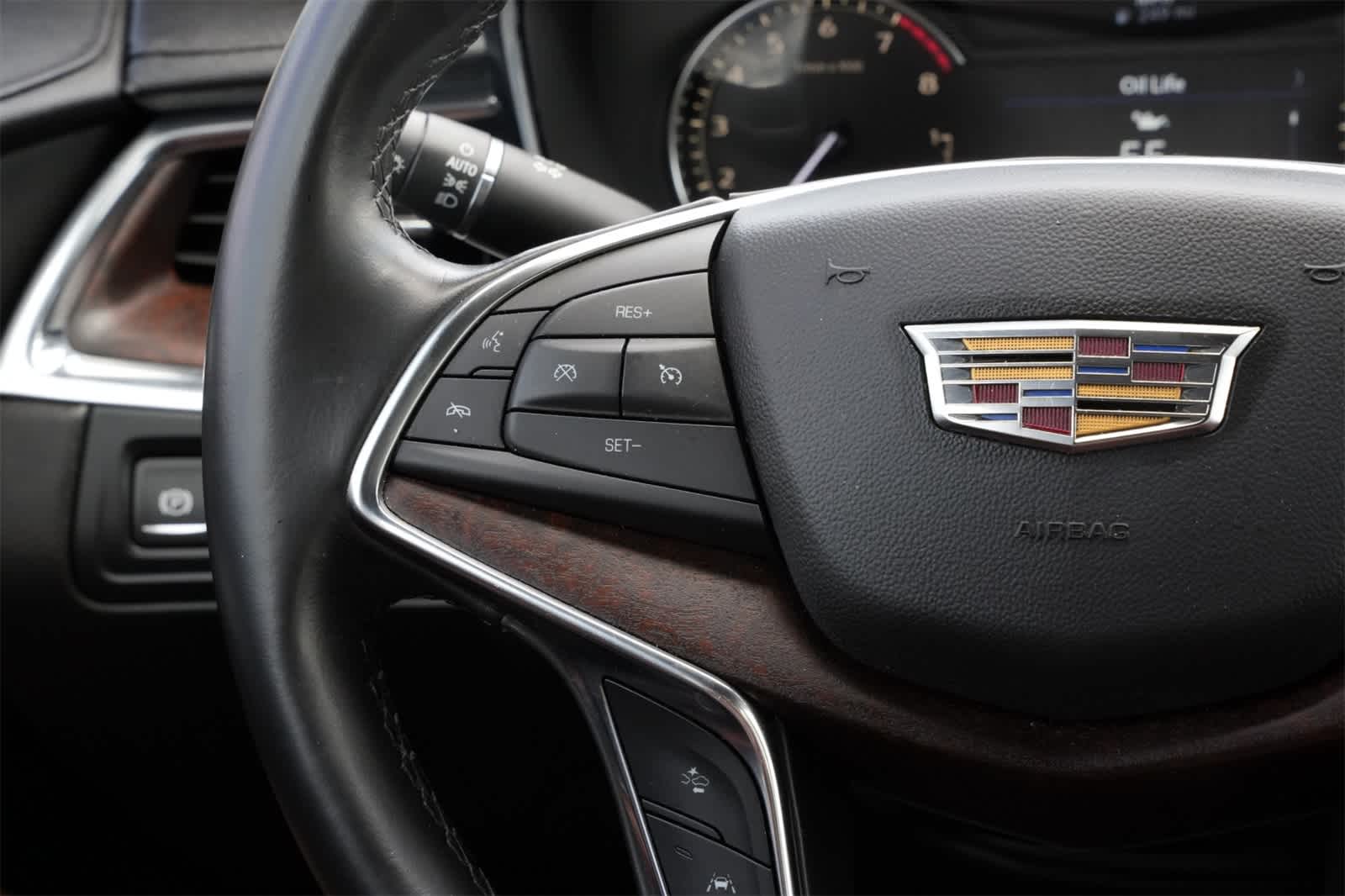 Thumbnail: 2020 Cadillac XT5 - 10