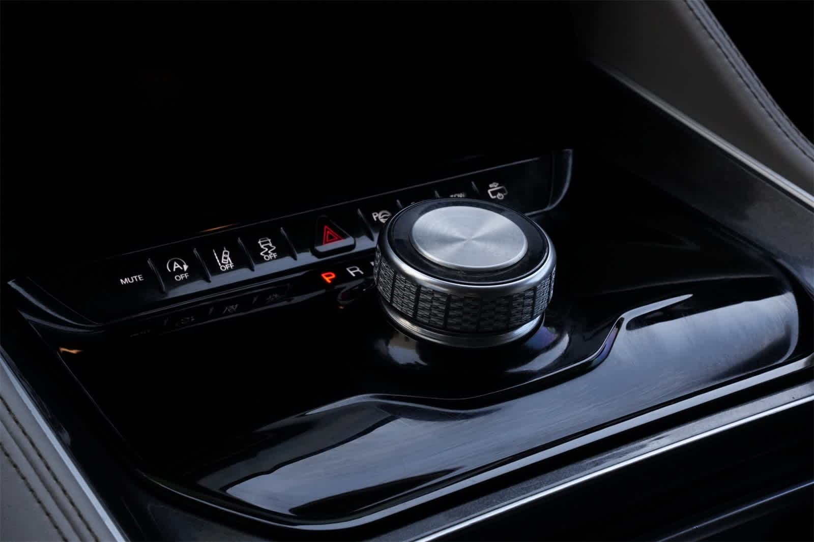 Thumbnail: 2022 Jeep Wagoneer - 15