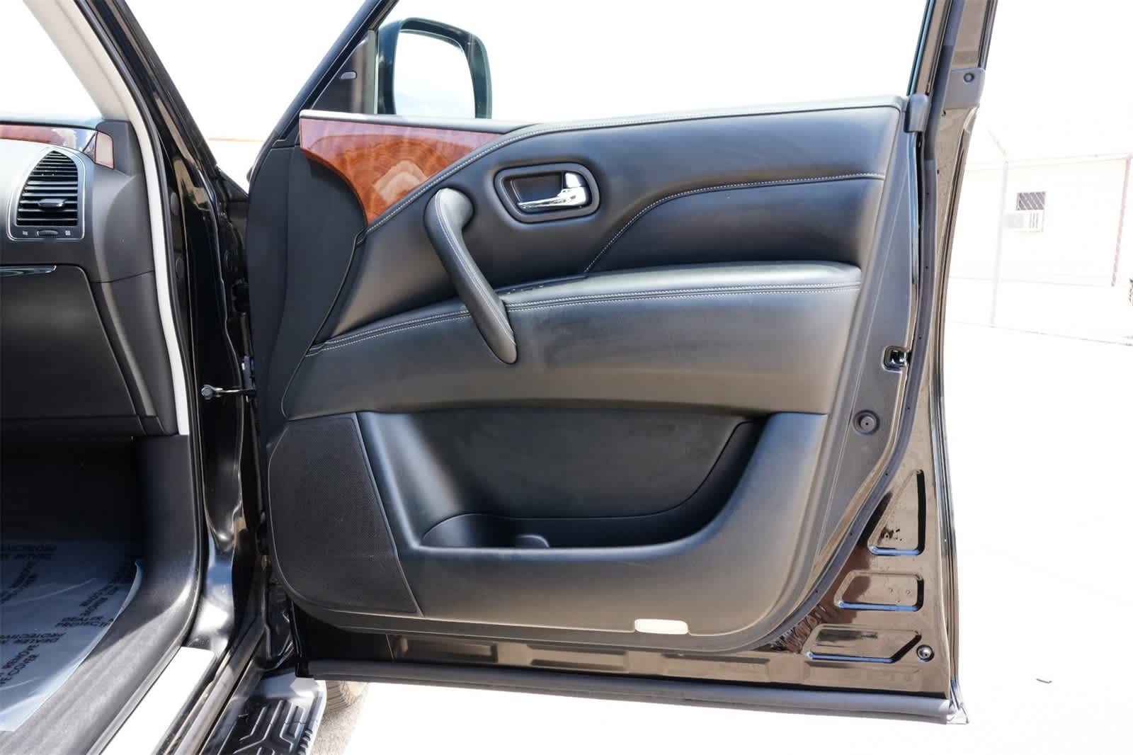 Thumbnail: 2019 INFINITI QX80 - 25