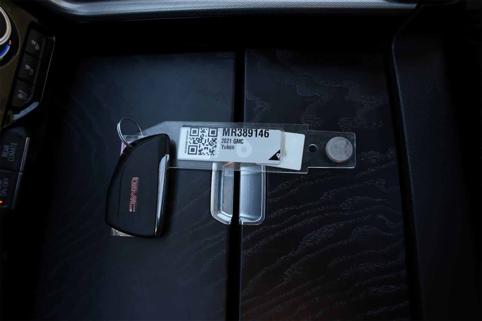 Thumbnail: 2021 GMC Yukon - 28