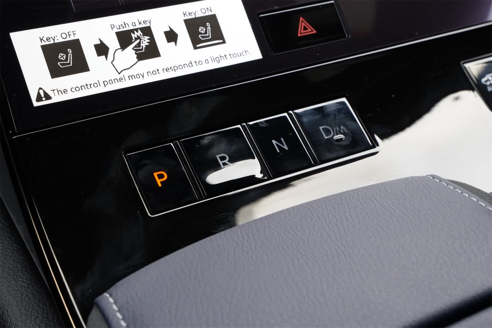 Thumbnail: 2026 INFINITI QX80 - 15