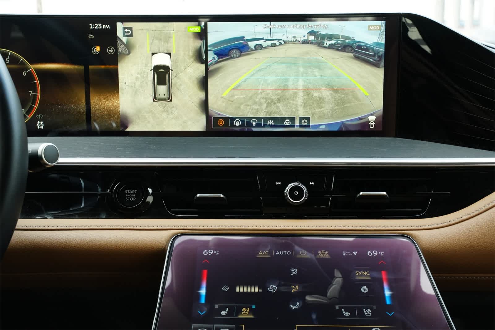 Thumbnail: 2025 INFINITI QX80 - 14