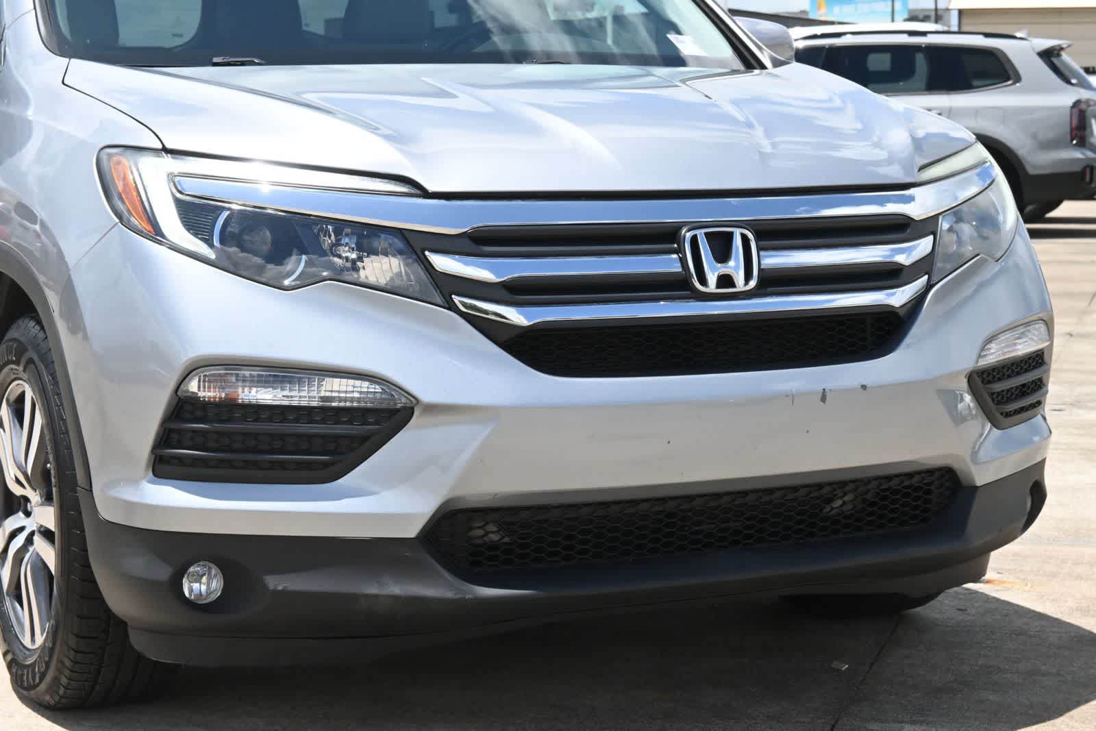 Thumbnail: 2018 Honda Pilot - 26