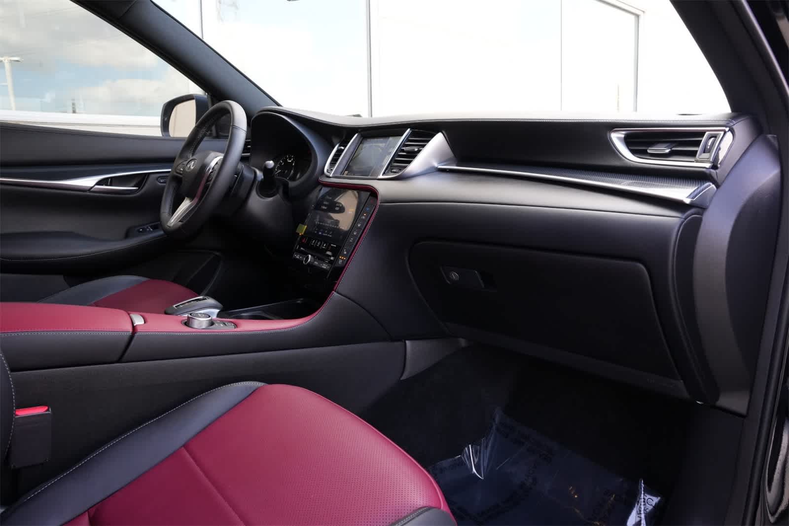 Thumbnail: 2025 INFINITI QX50 - 22