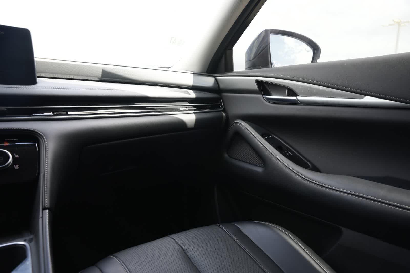 Thumbnail: 2023 INFINITI QX60 - 8