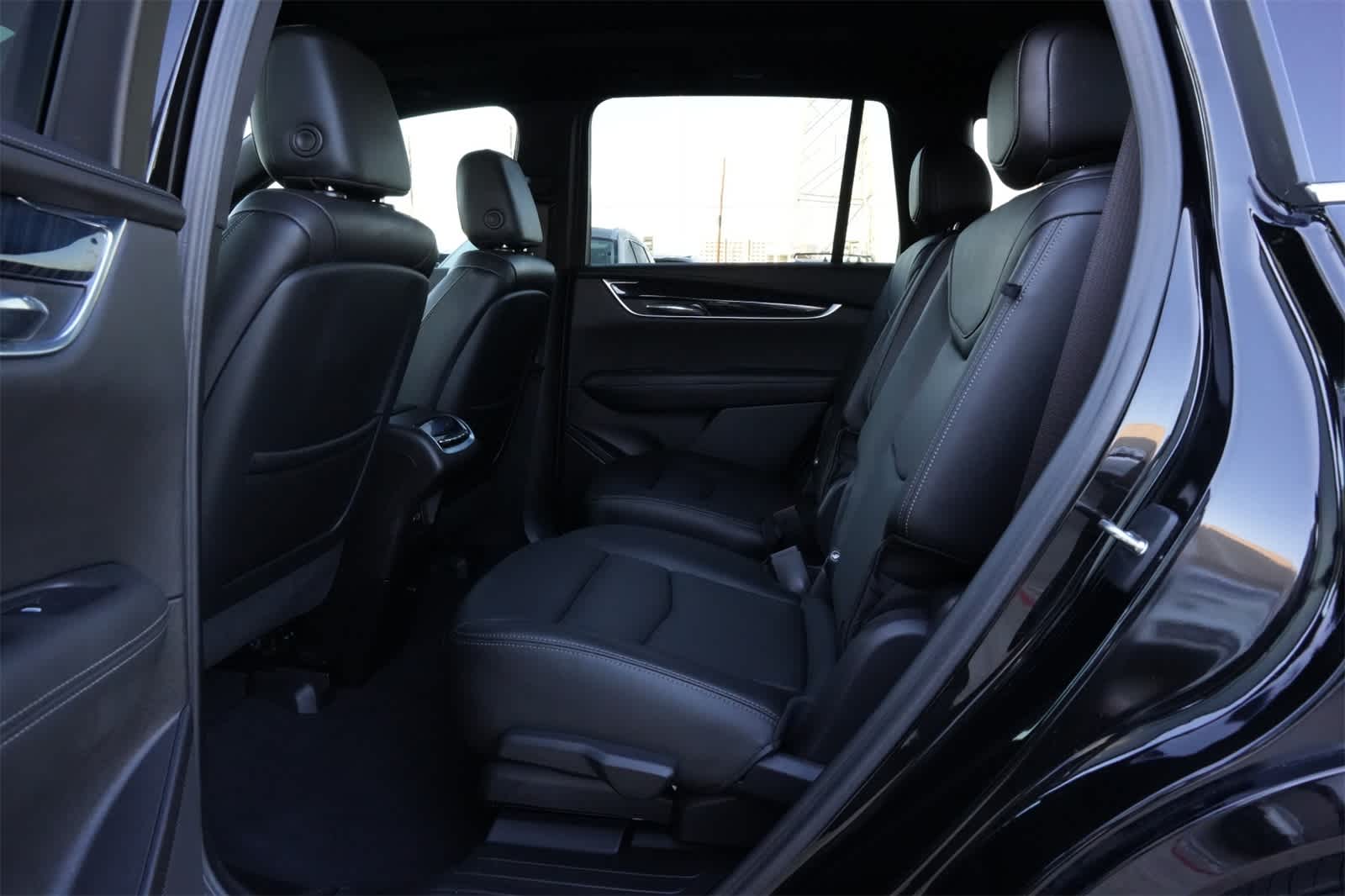 Thumbnail: 2022 Cadillac XT6 - 19