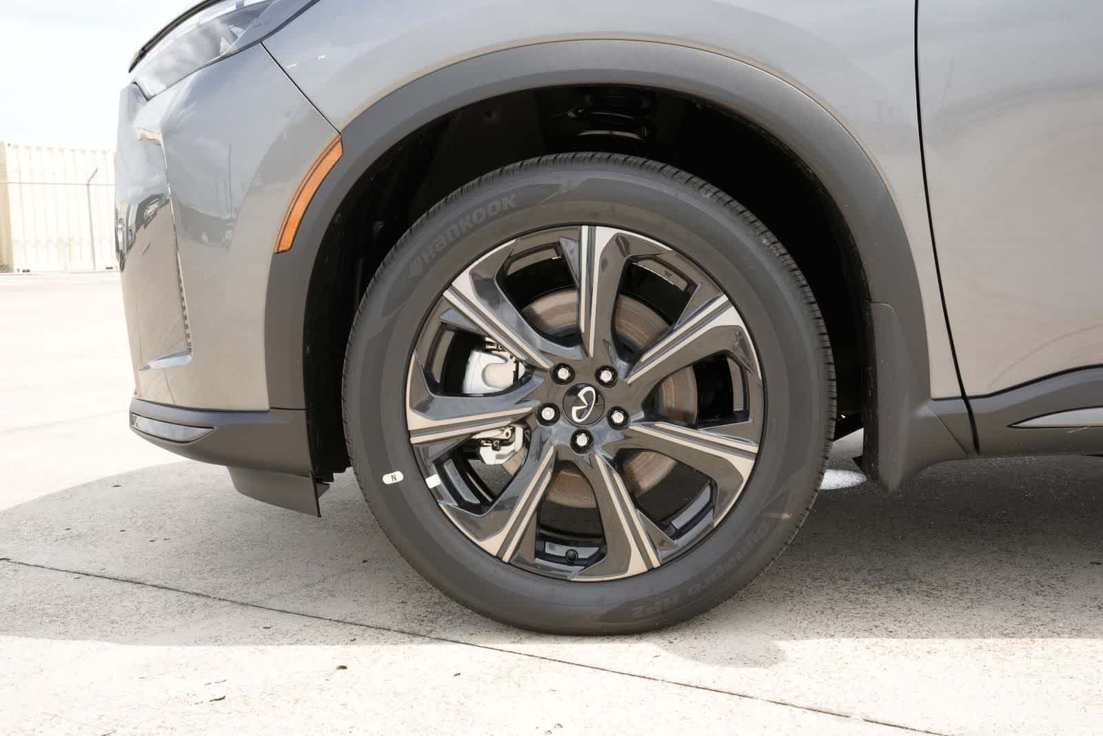 Thumbnail: 2026 INFINITI QX60 - 25