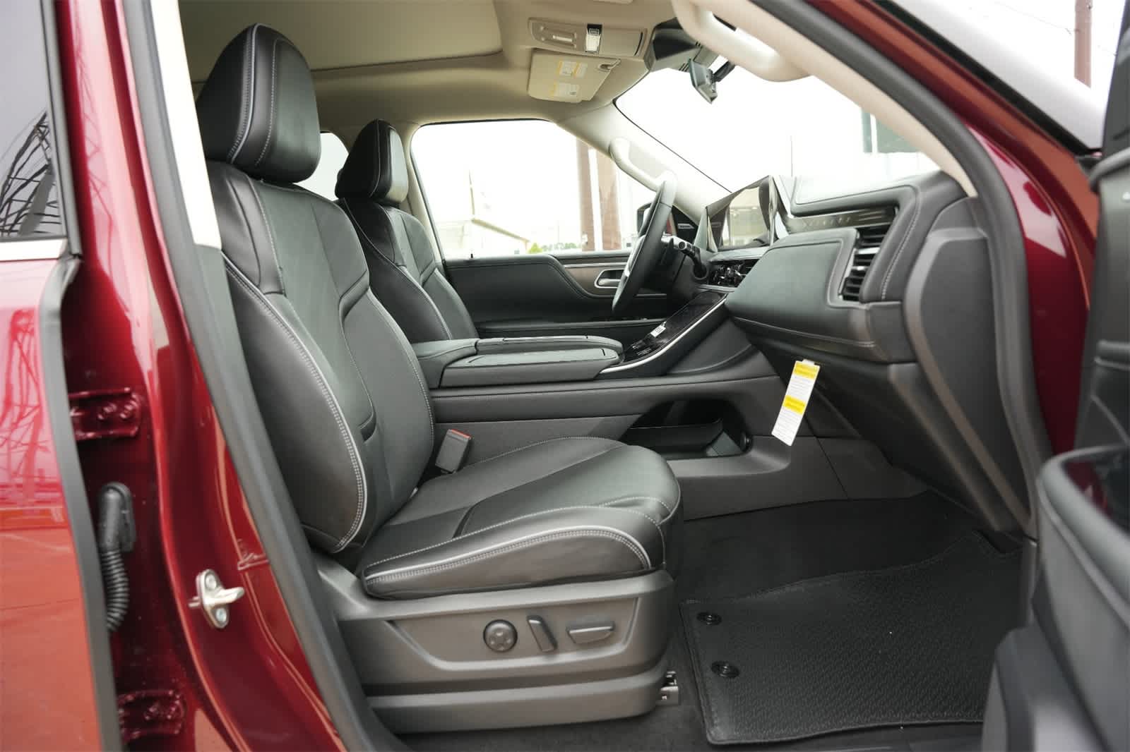 2025 INFINITI QX80 Luxe 23