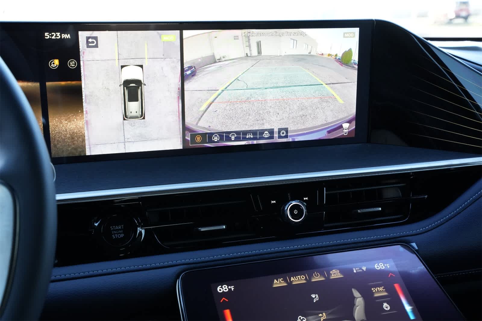 Thumbnail: 2026 INFINITI QX80 - 14