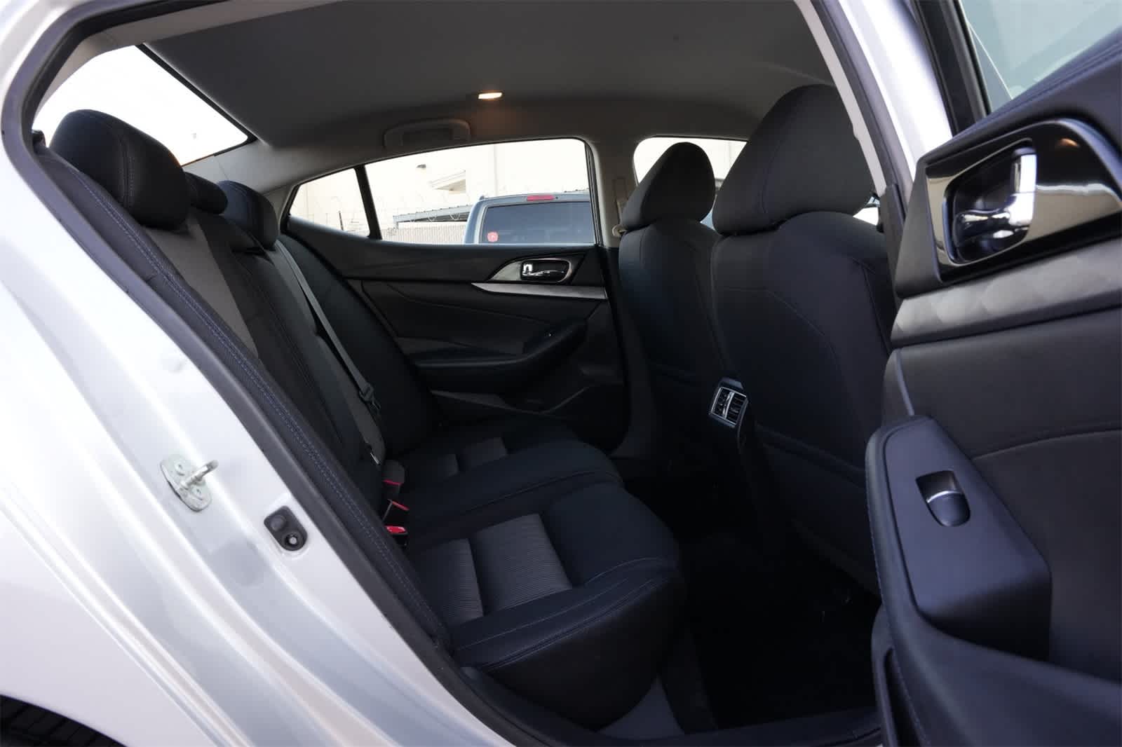 Thumbnail: 2017 Nissan Maxima - 22
