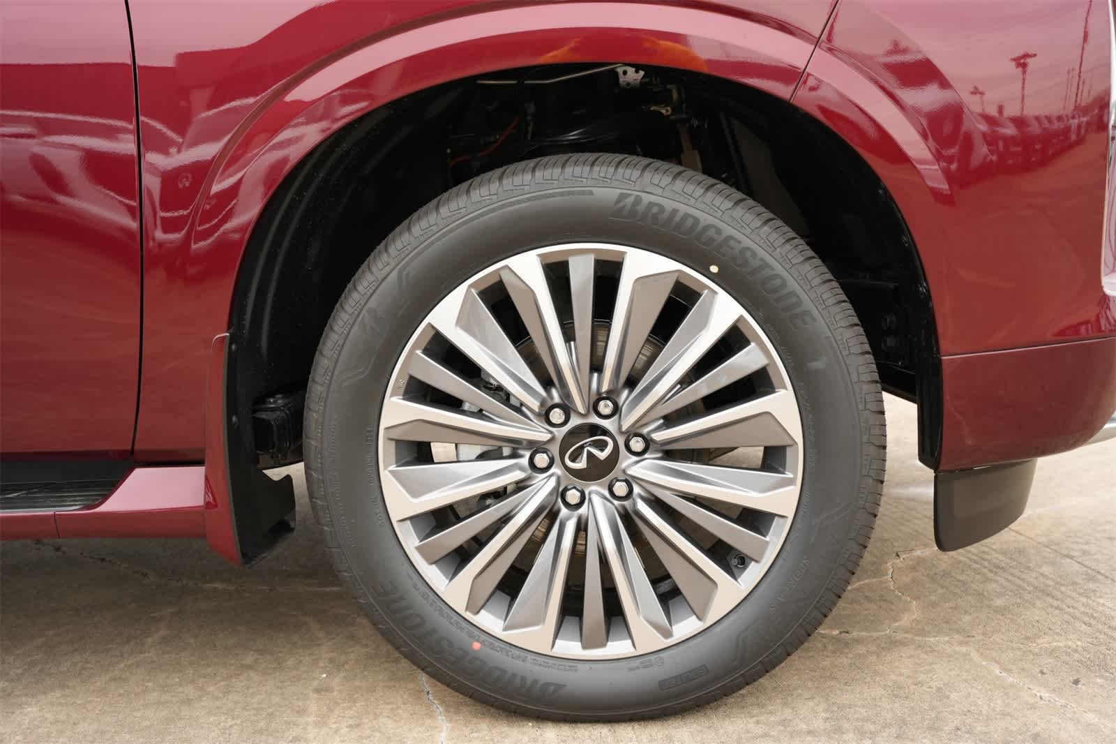 Thumbnail: 2025 INFINITI QX80 - 24
