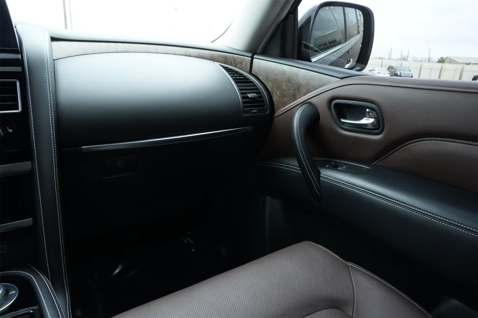 Thumbnail: 2024 INFINITI QX80 - 8