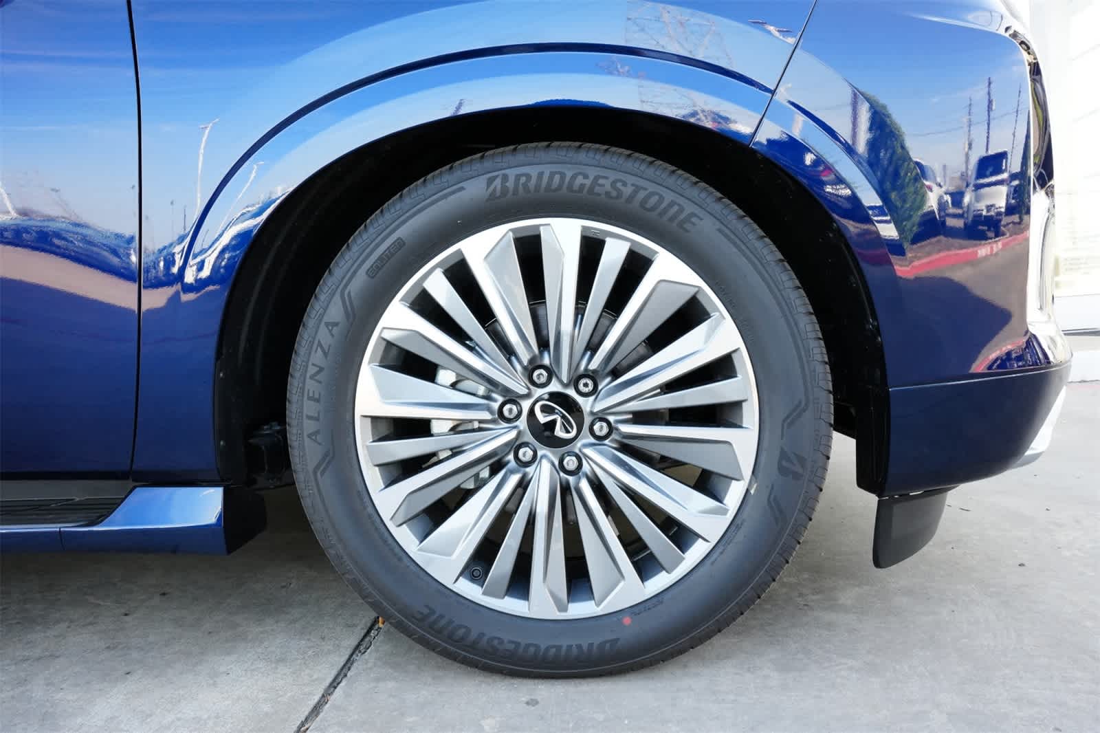 Thumbnail: 2025 INFINITI QX80 - 26