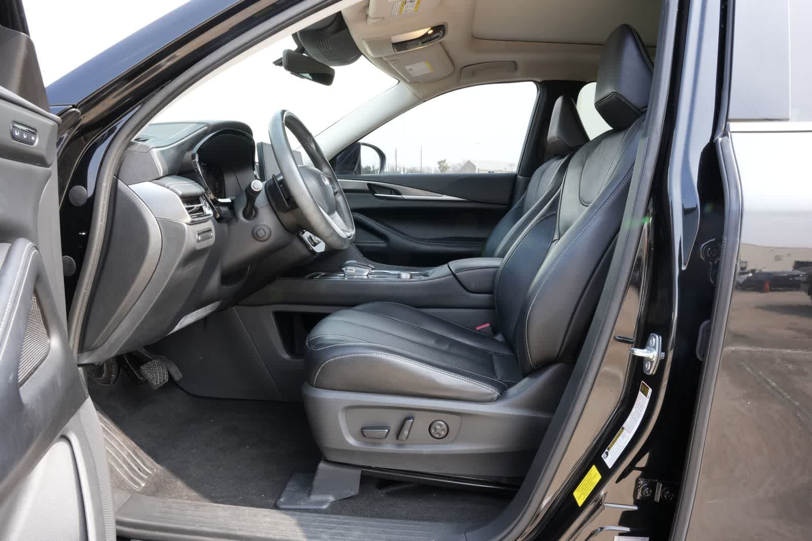 Thumbnail: 2023 INFINITI QX60 - 17