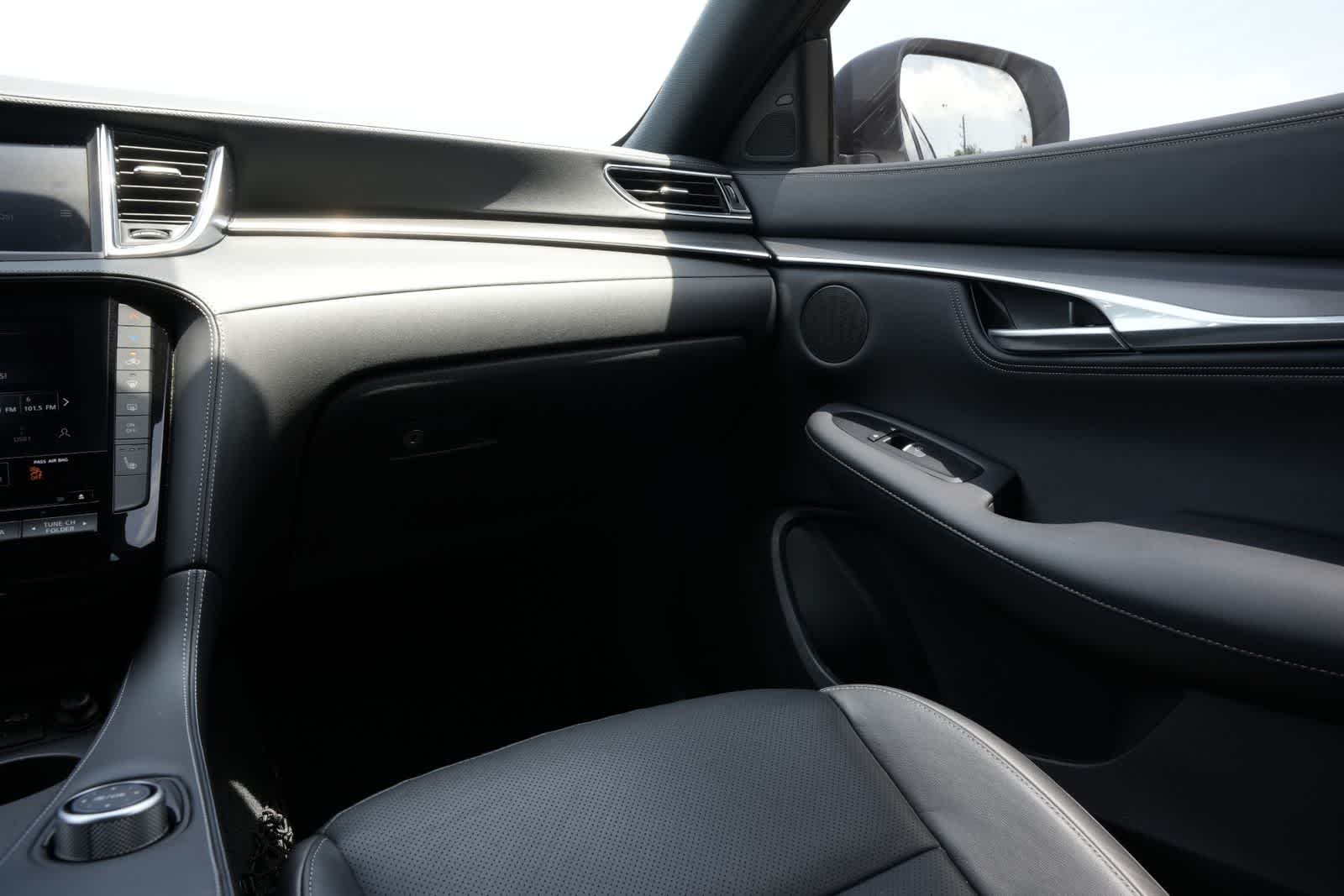 Thumbnail: 2025 INFINITI QX55 - 8