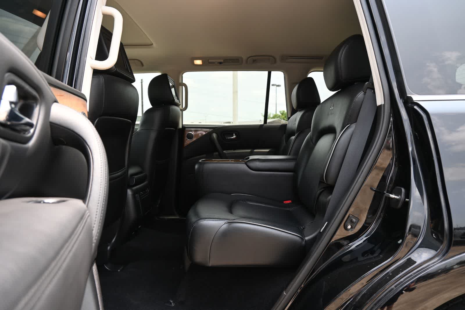 Thumbnail: 2012 INFINITI QX56 - 19