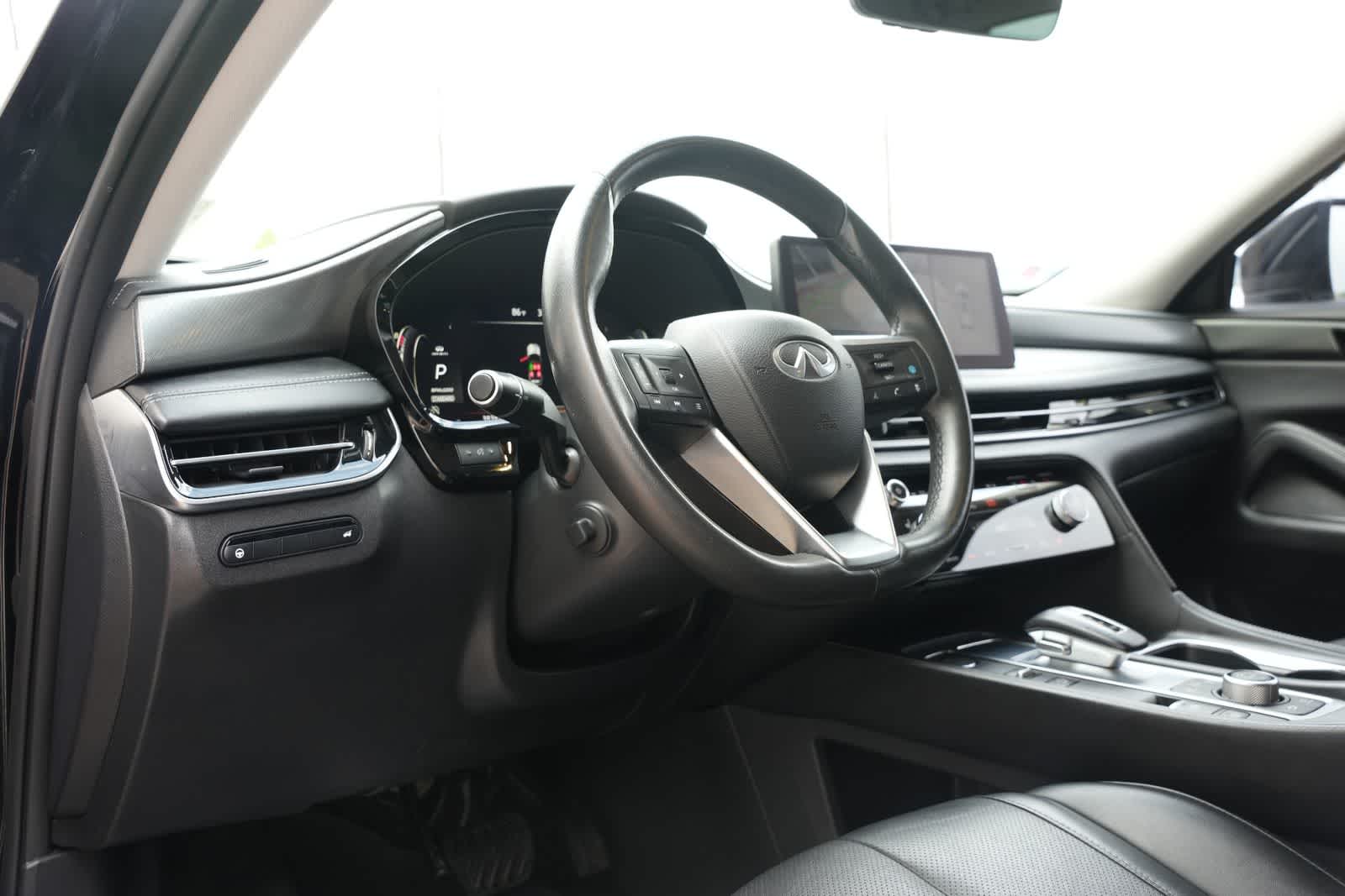 Thumbnail: 2023 INFINITI QX60 - 16