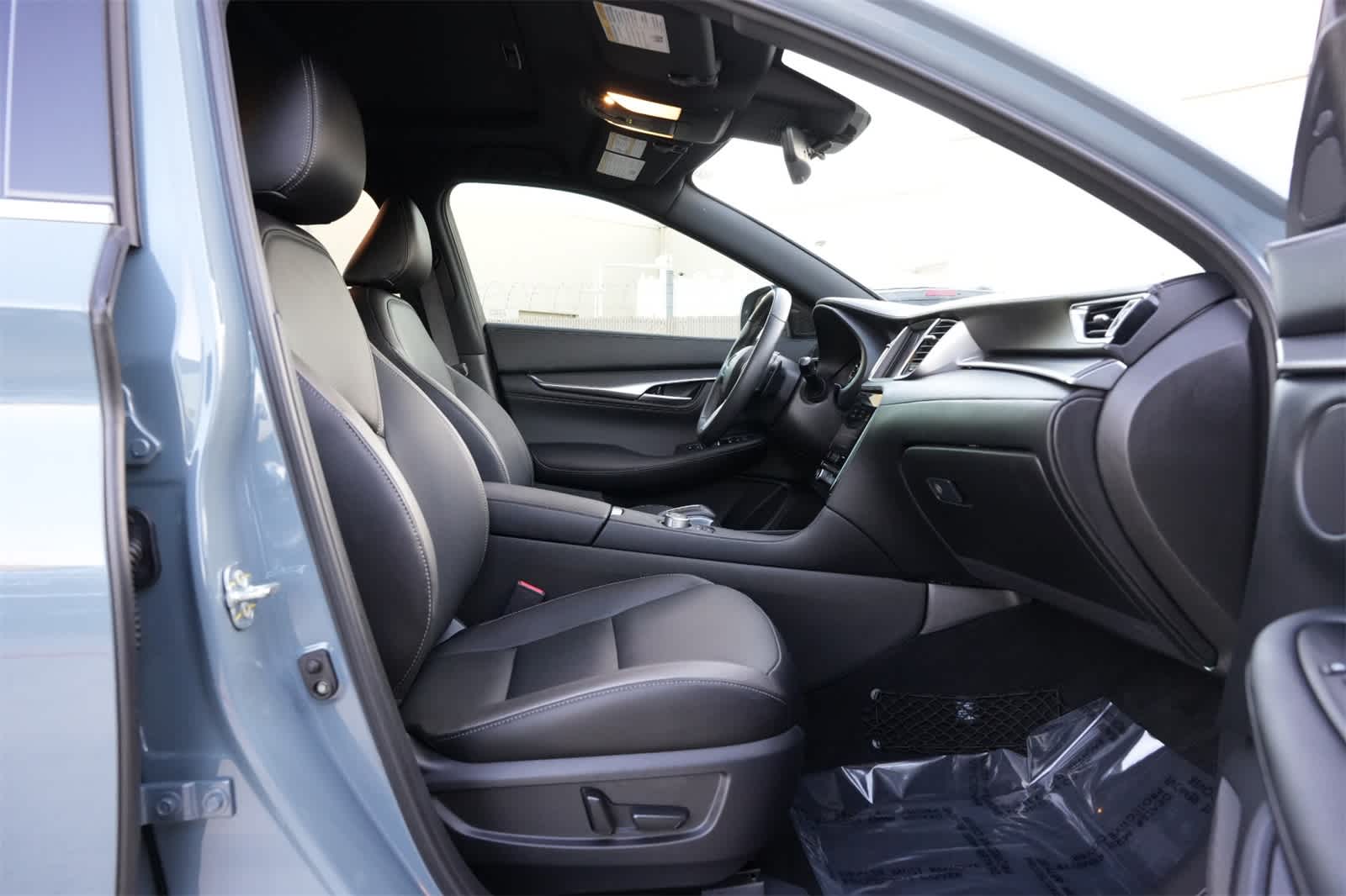 Thumbnail: 2025 INFINITI QX55 - 24