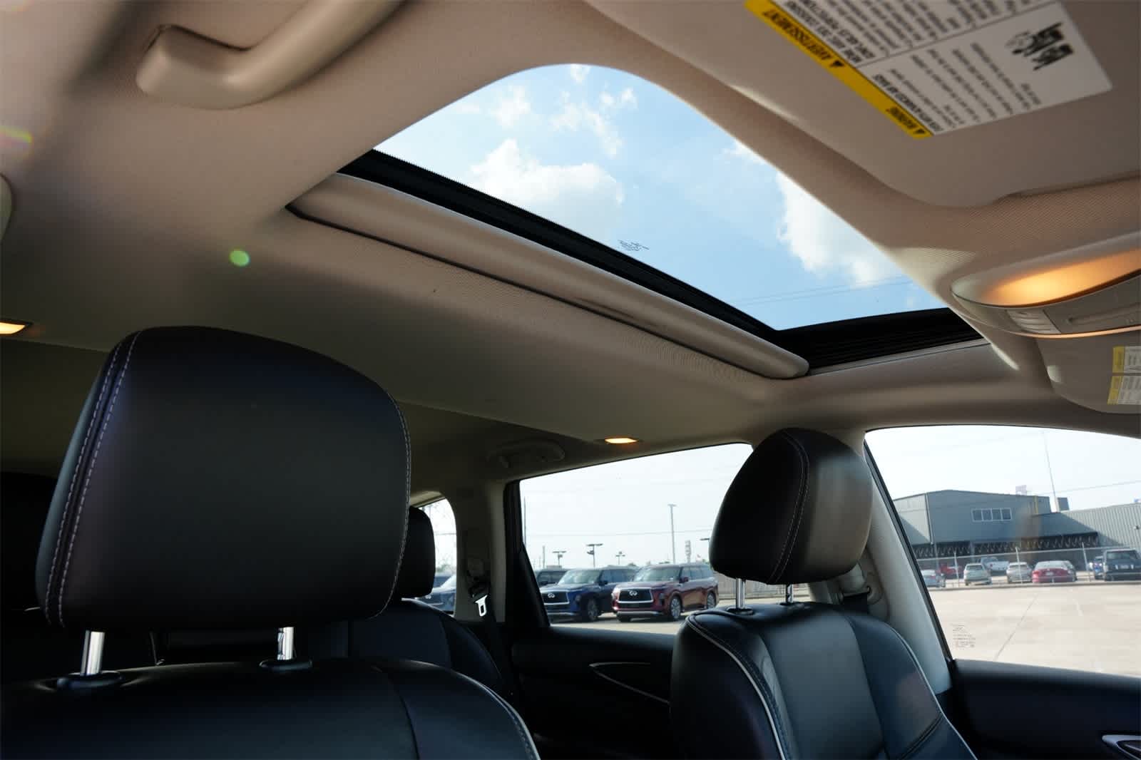 Thumbnail: 2016 INFINITI QX60 - 26