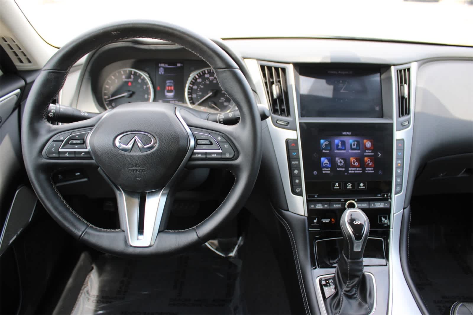 Thumbnail: 2024 INFINITI Q50 - 9