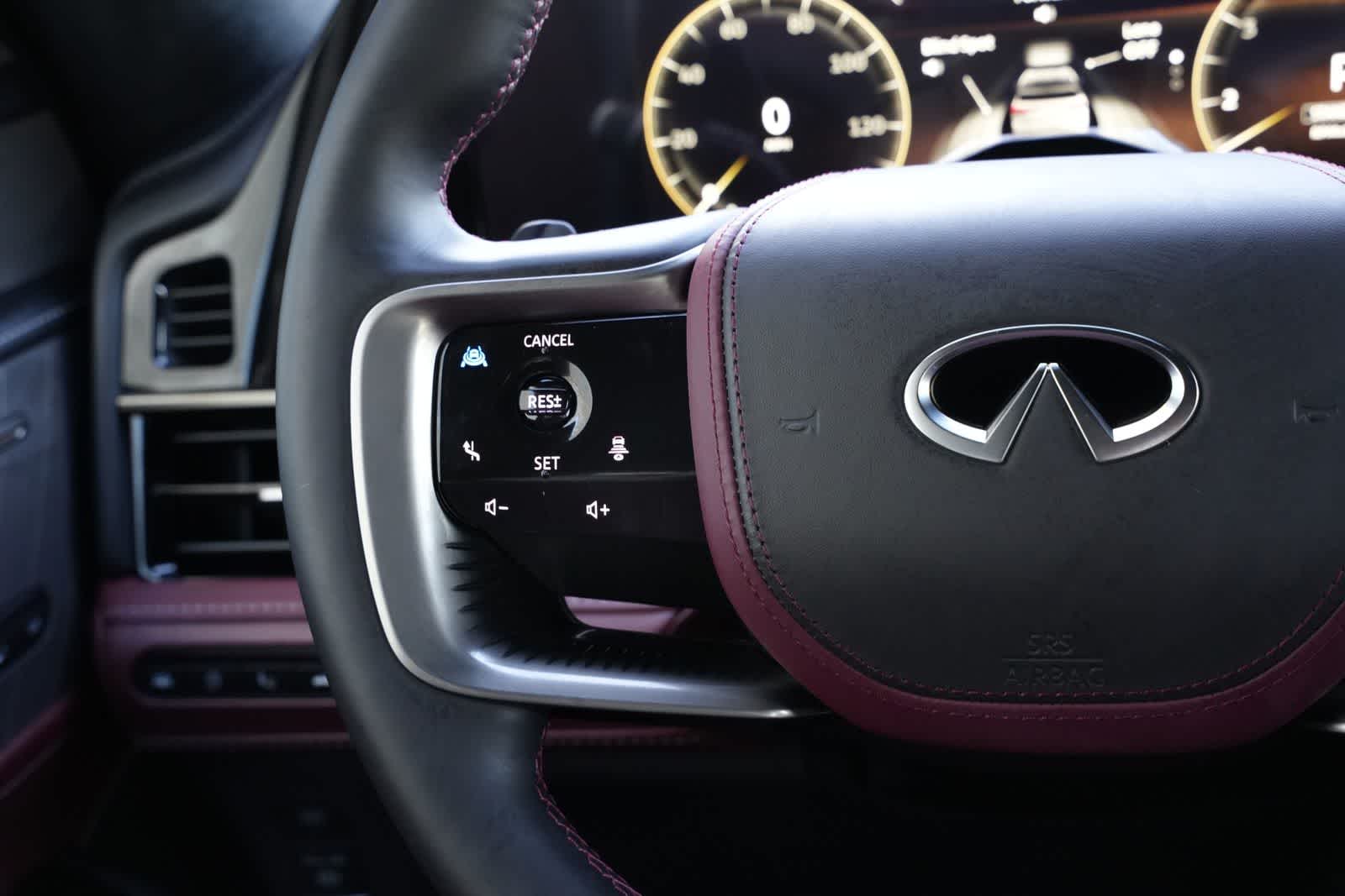 Thumbnail: 2026 INFINITI QX80 - 10