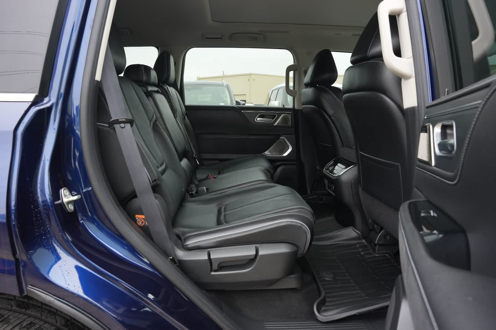 Thumbnail: 2025 INFINITI QX80 - 22