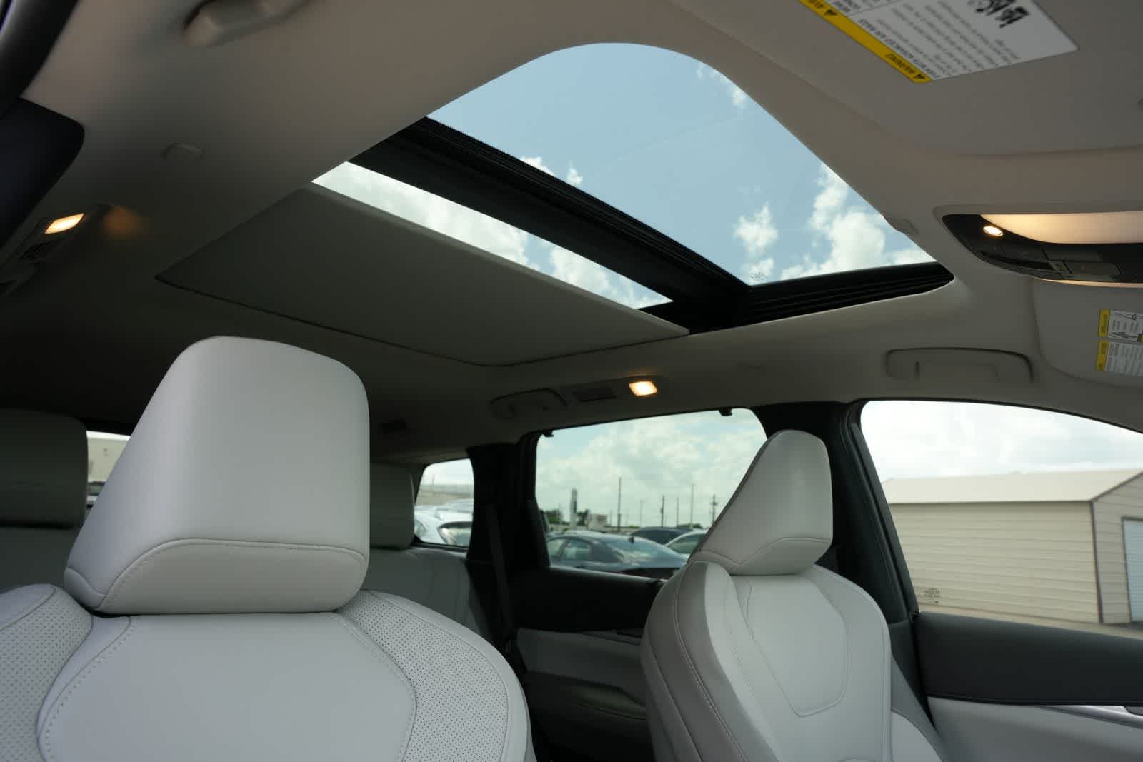 Thumbnail: 2026 INFINITI QX60 - 24