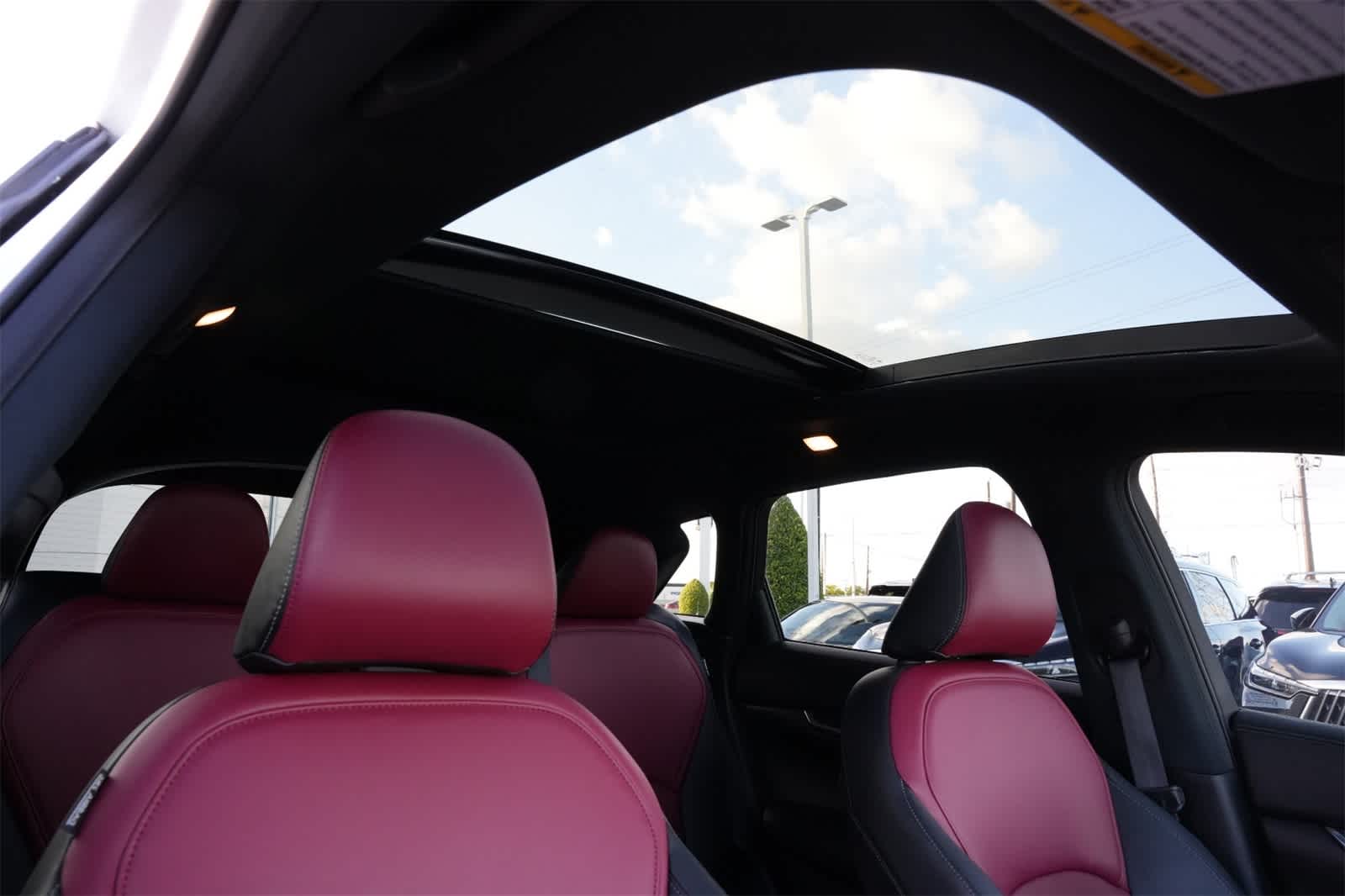 Thumbnail: 2025 INFINITI QX50 - 25