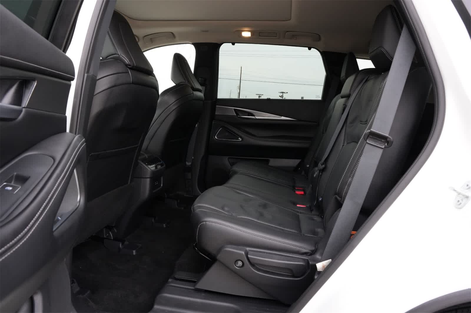 Thumbnail: 2025 INFINITI QX60 - 19