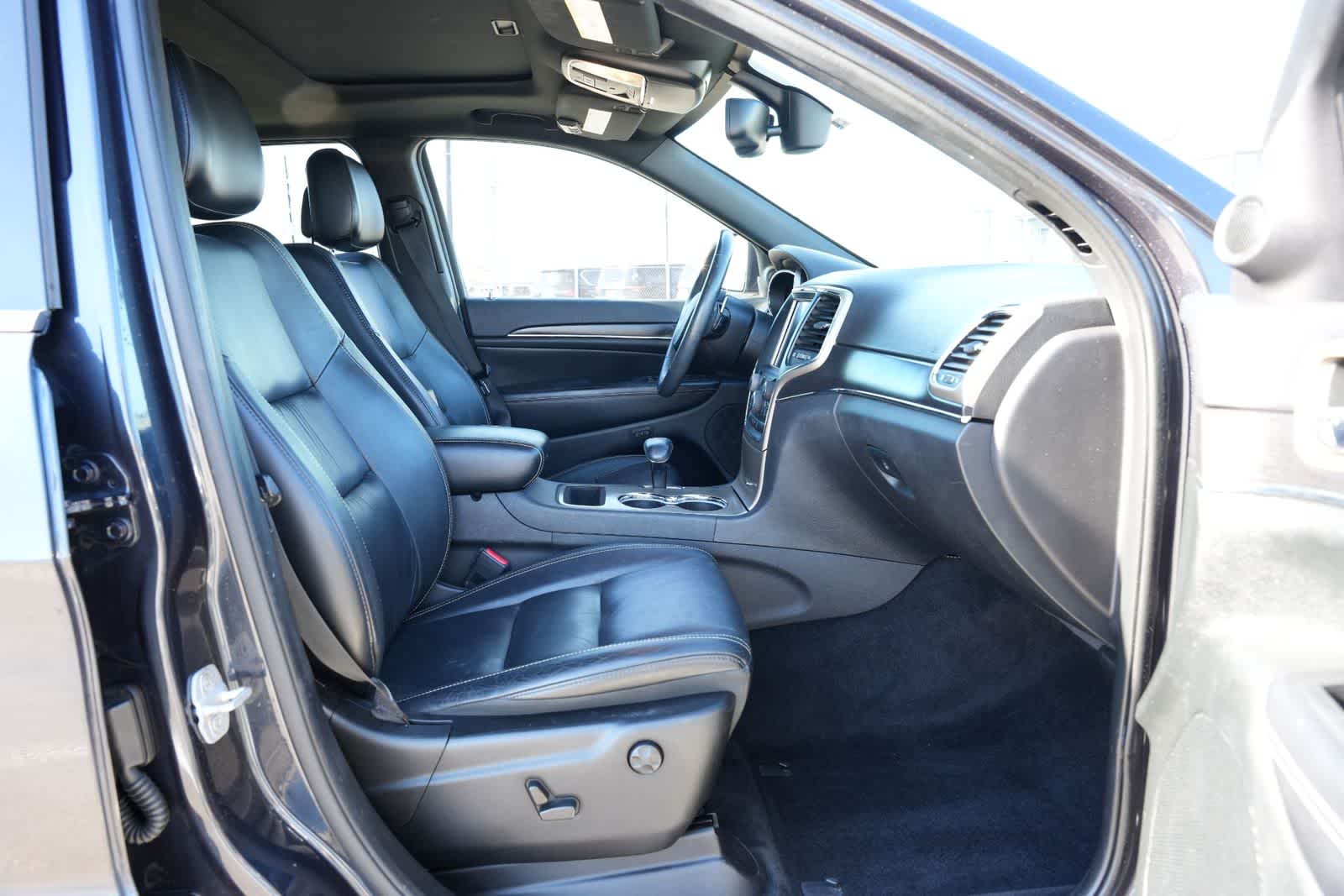 Thumbnail: 2014 Jeep Grand Cherokee - 23