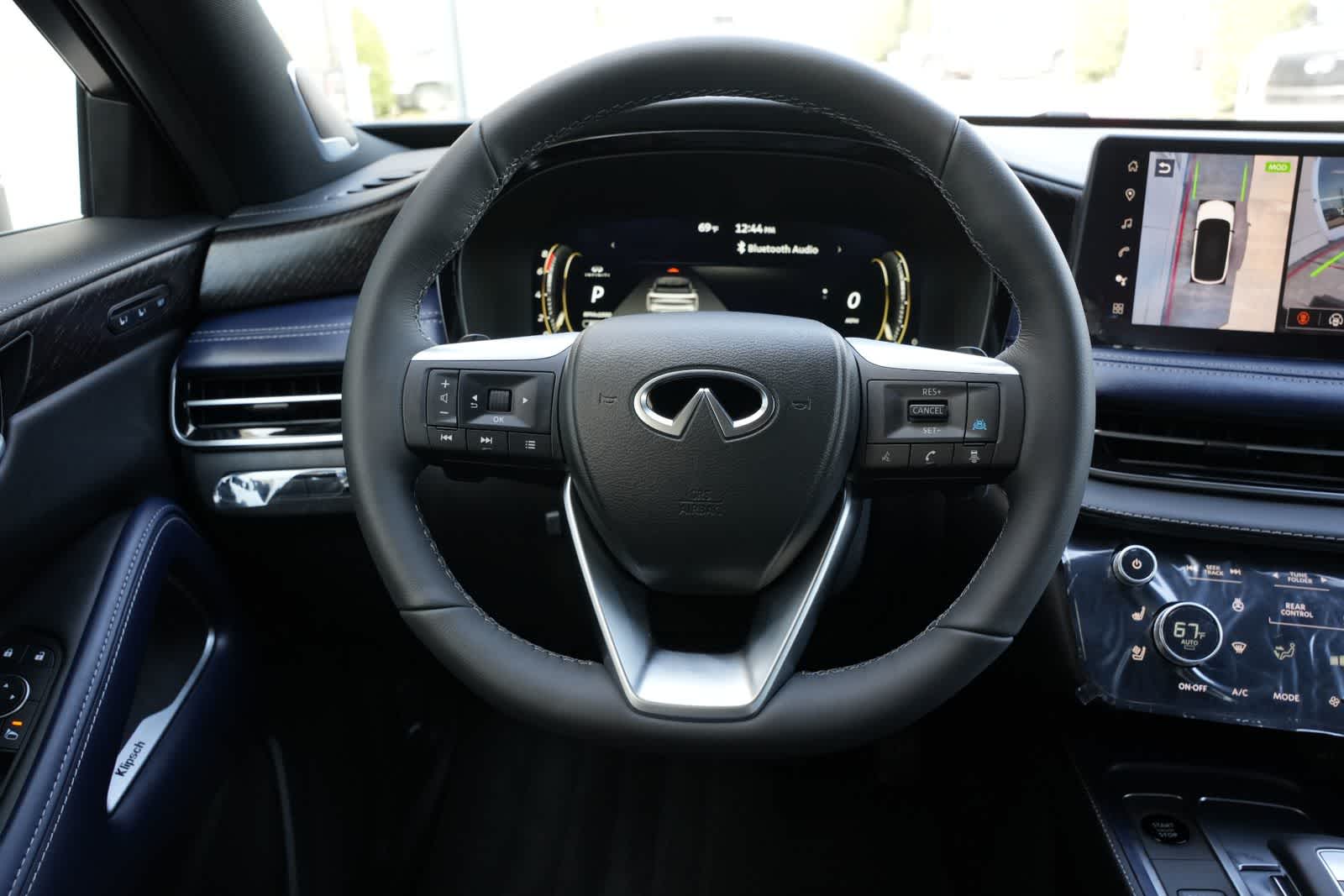 Thumbnail: 2026 INFINITI QX60 - 9