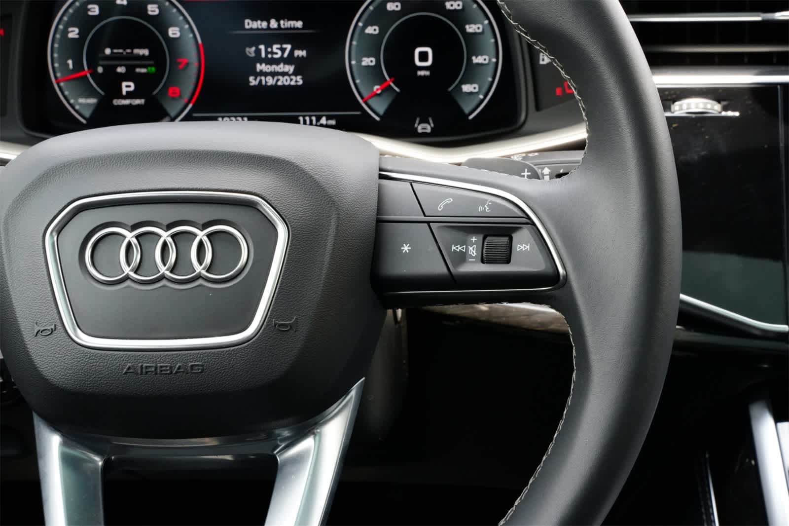 Thumbnail: 2025 Audi Q7 - 11