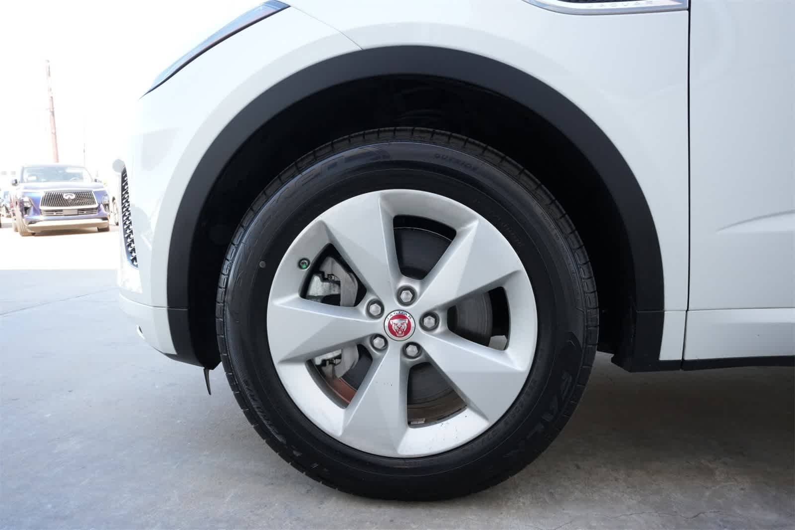 Thumbnail: 2019 Jaguar E-Pace - 27