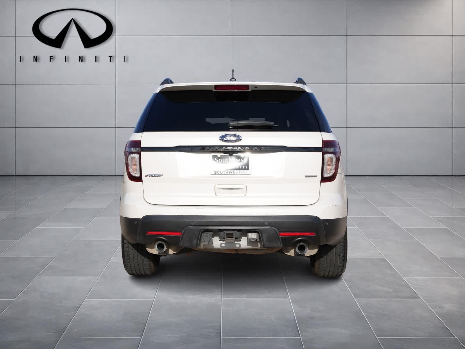 Thumbnail: 2015 Ford Explorer - 6