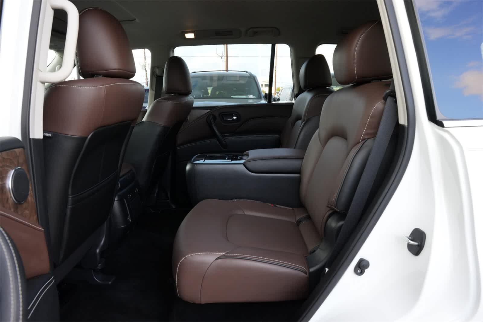 Thumbnail: 2024 INFINITI QX80 - 16