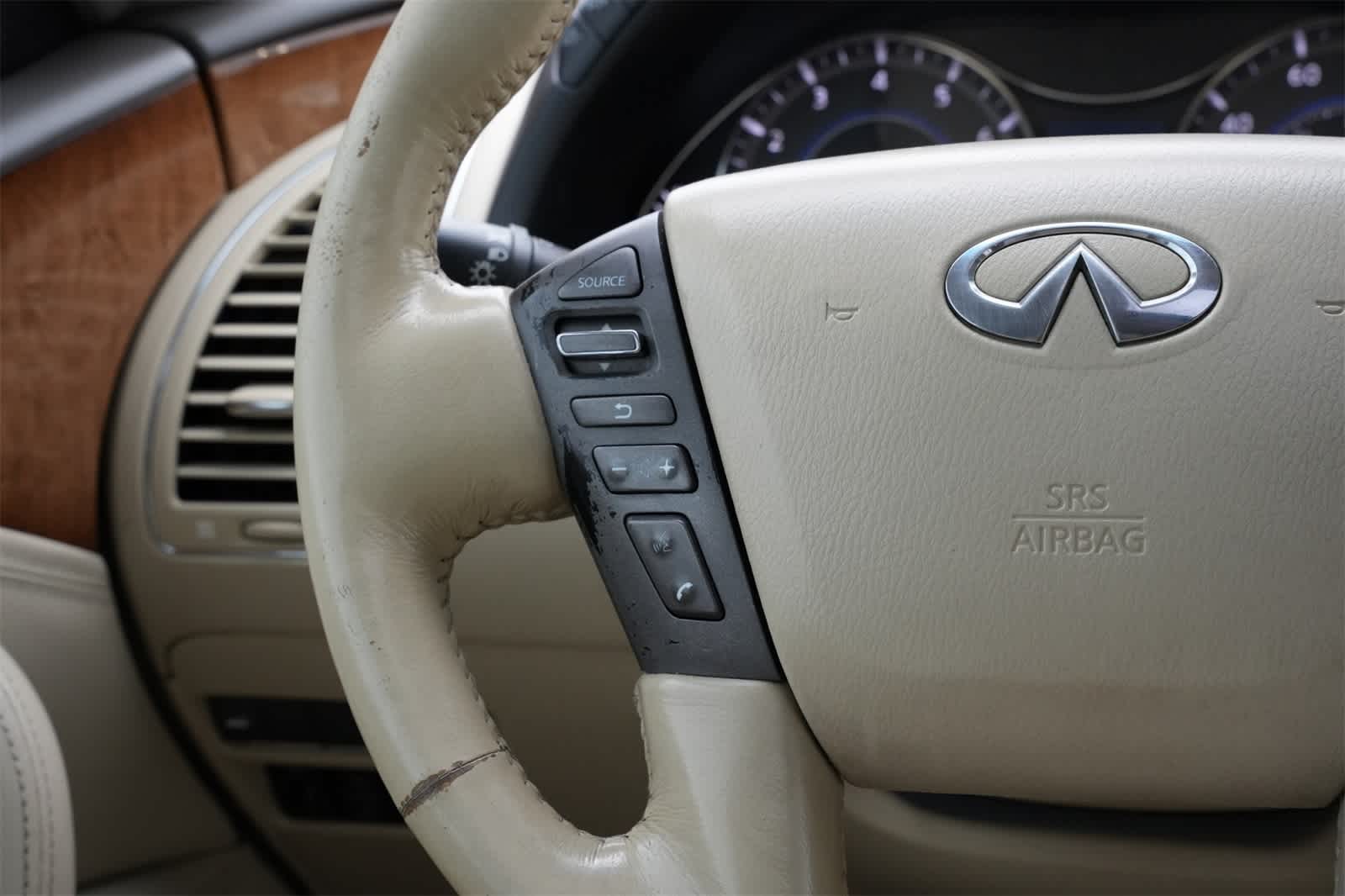Thumbnail: 2014 INFINITI QX80 - 10