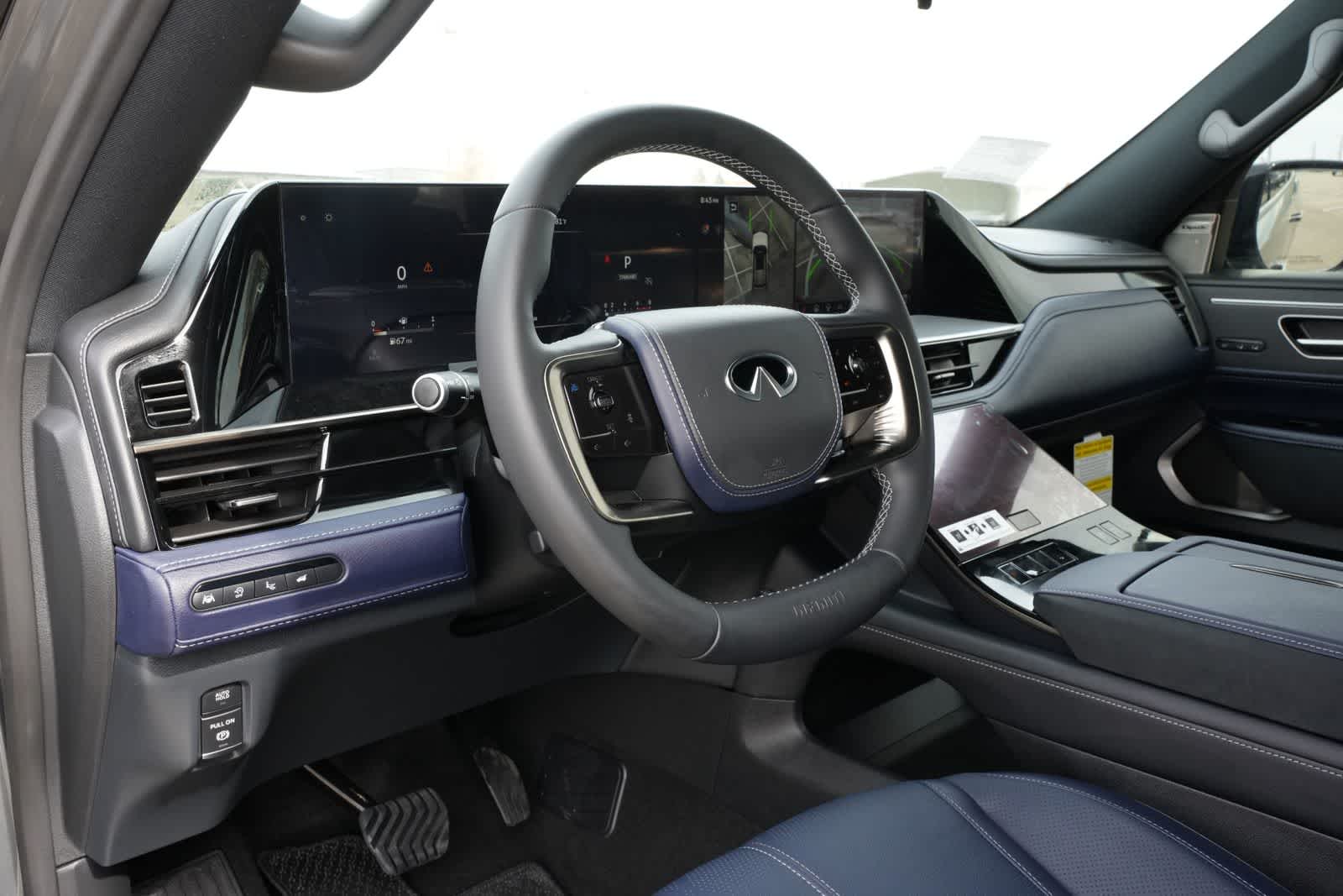 Thumbnail: 2026 INFINITI QX80 - 16