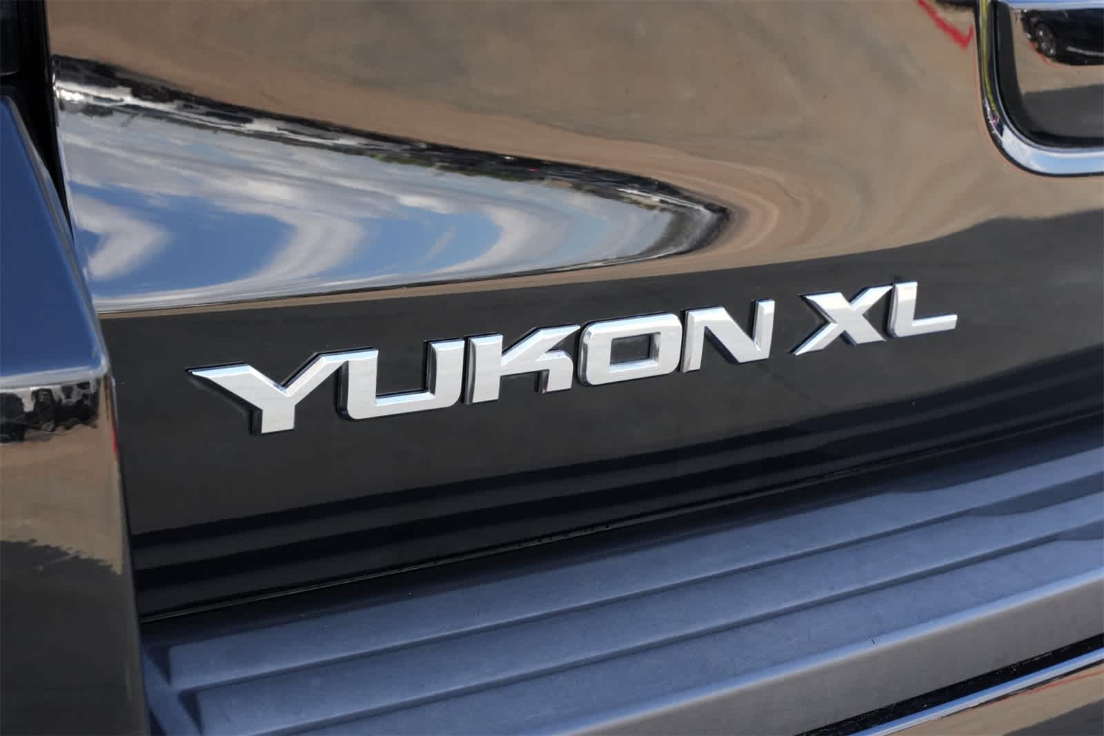 Thumbnail: 2018 GMC Yukon XL - 19