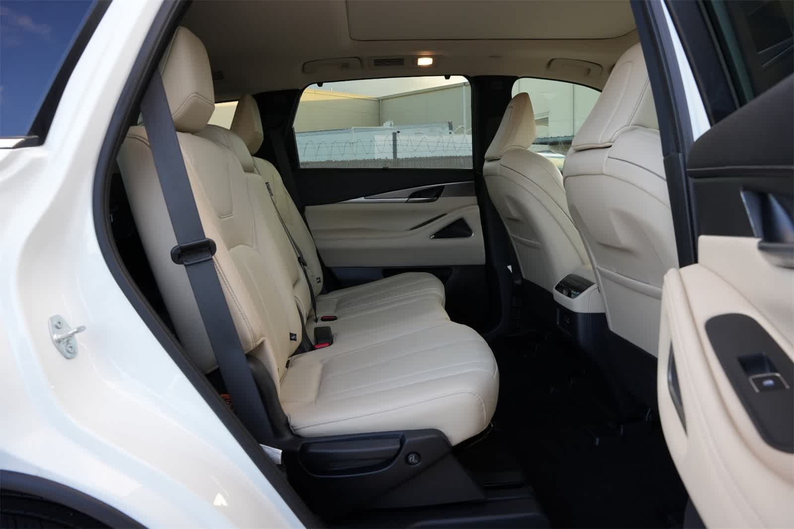 Thumbnail: 2025 INFINITI QX60 - 21